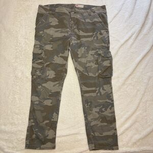 Men’s Wrangler Cargo Pants Camo 38x30 Regular Taper 98% Cotton 2% Elastane Work